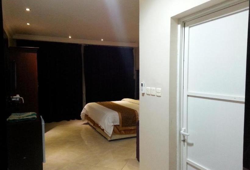 Lavona 2 Hotel Apartments