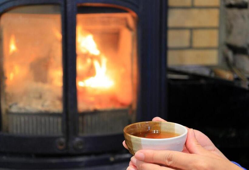 بنسيون Adagio Hokkaido