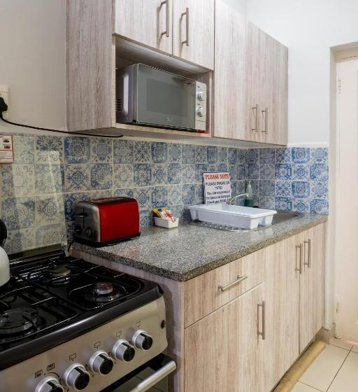 پانسیون Beach Cabanas