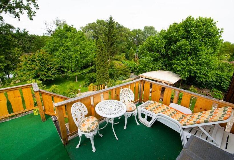 بنسيون Bonifert Vendégház