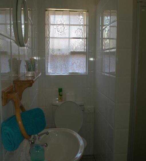 פנסיון Crowned Crane