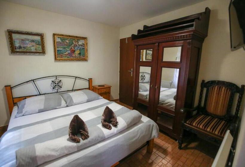 پانسیون Everlast