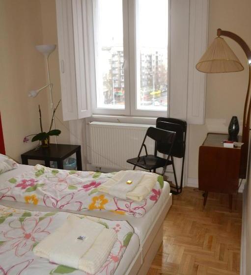 ペンション Feodorm Apartments