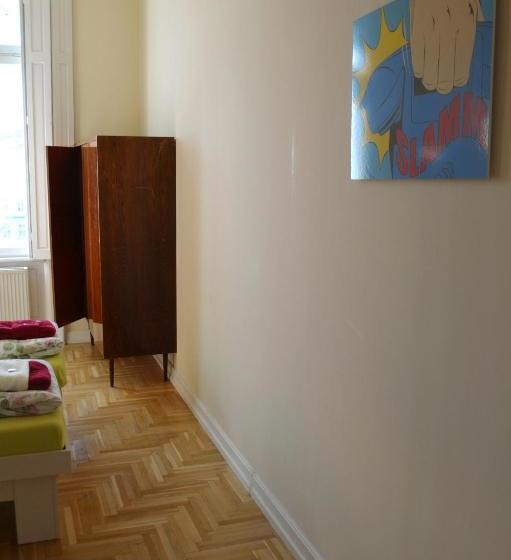 ペンション Feodorm Apartments