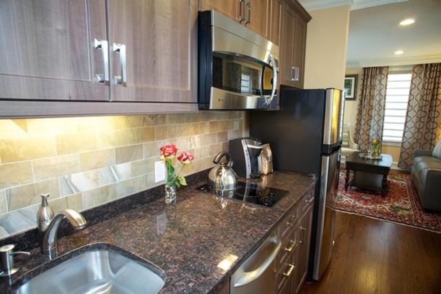 بنسيون Guest House At Norwalk Inn