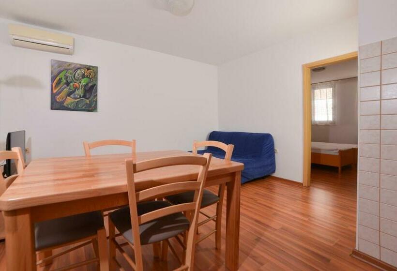 پانسیون Guesthouse Les