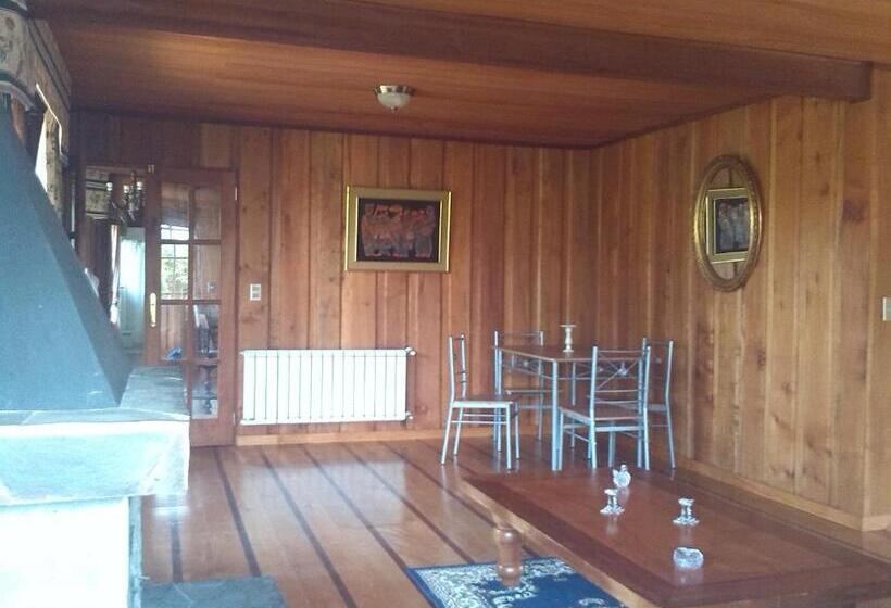 Pension Hostal Kutralwe