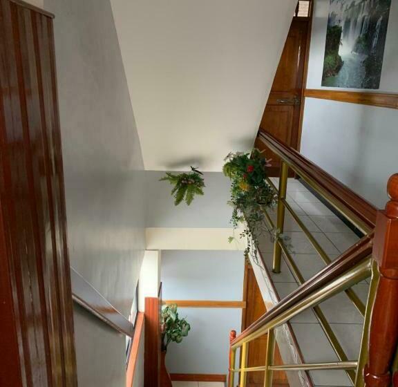 پانسیون Hostal Ventura Isabel