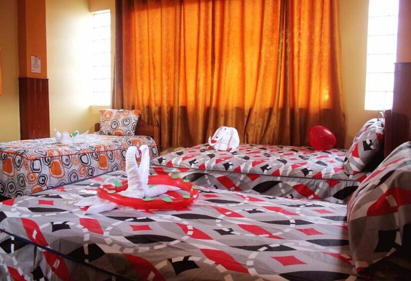 پانسیون Hostal Ventura Isabel