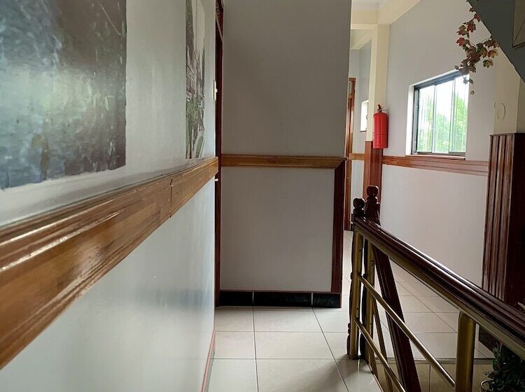 پانسیون Hostal Ventura Isabel