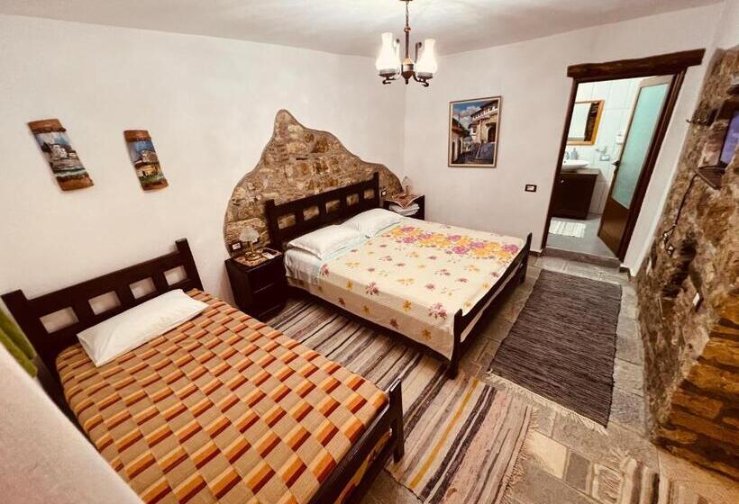 פנסיון Kris Guesthouse