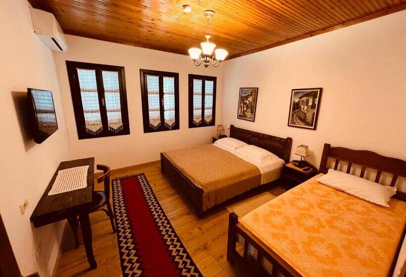 پانسیون Kris Guesthouse
