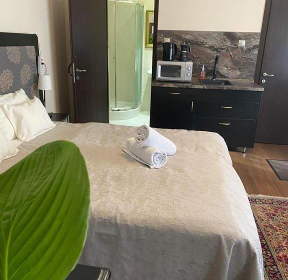 بنسيون Mandula Ház