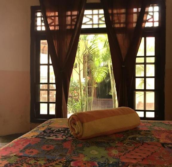 بنسيون Matahari Inn