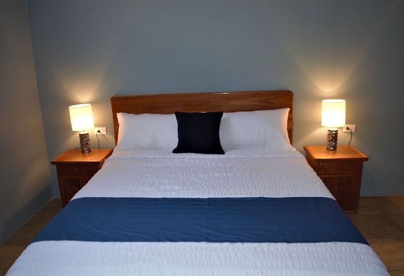 بنسيون Mi Caleta Inn