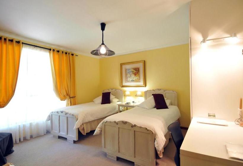 פנסיון Old Oak Guest House