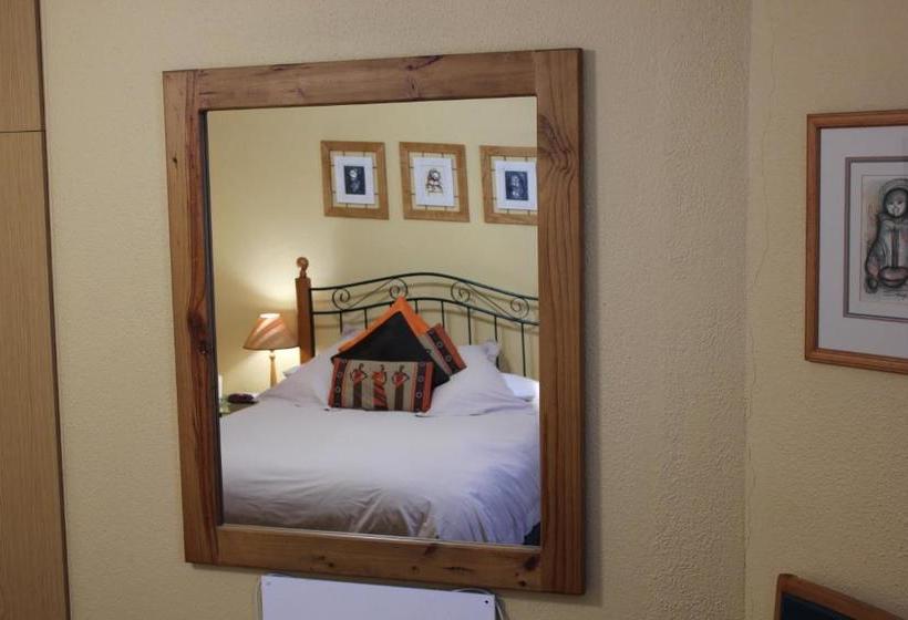 פנסיון Old Oak Guest House