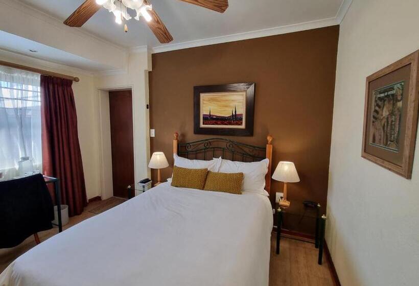 פנסיון Old Oak Guest House