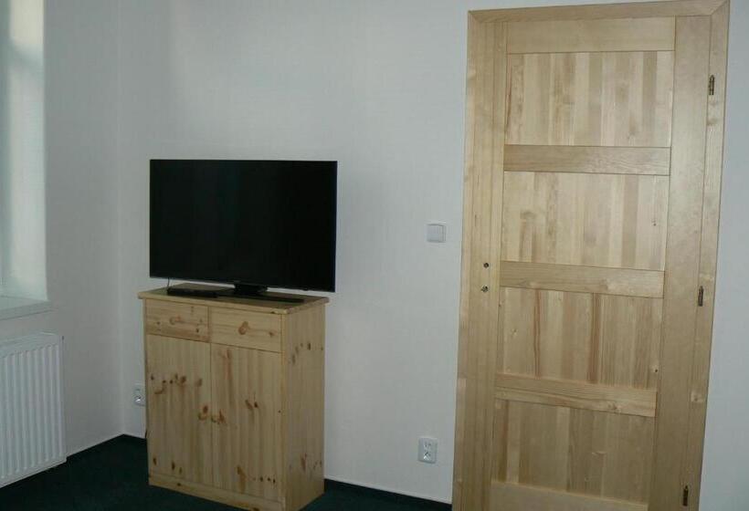 پانسیون Penzion Na Vápence