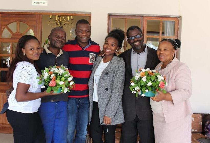 פנסיון Sidze Guest House