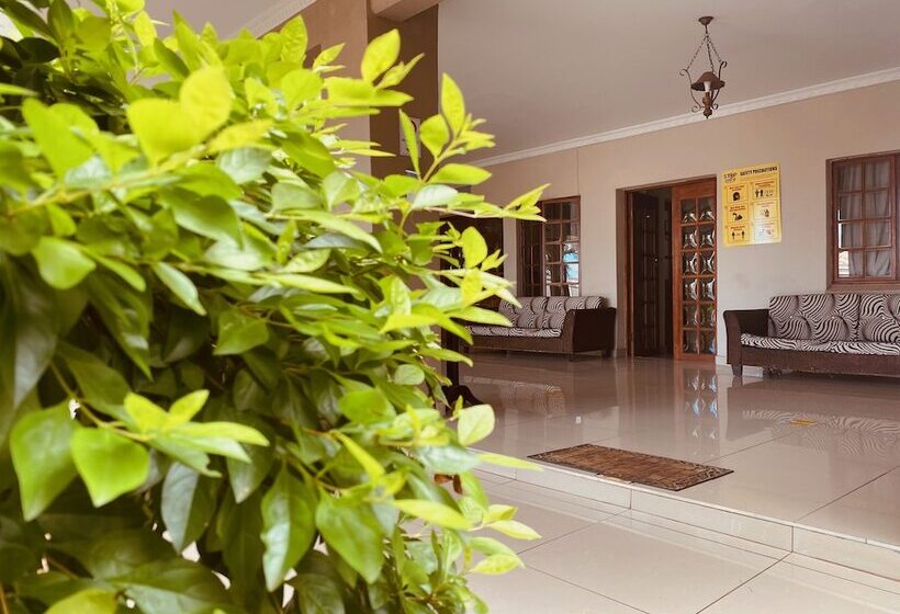 פנסיון Sidze Guest House