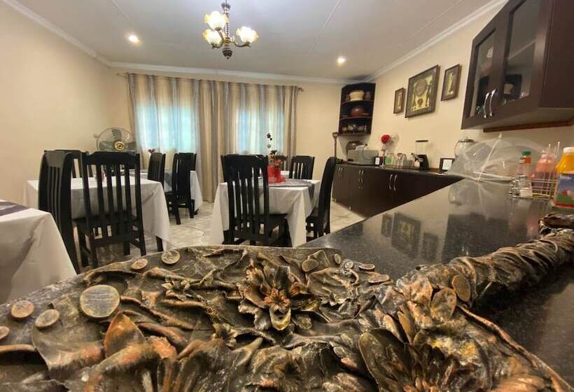 פנסיון Sidze Guest House