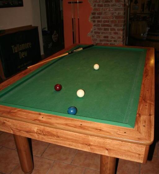 Pension Alfa & Whisky Pub