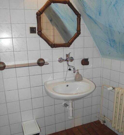 Pension Alfa & Whisky Pub