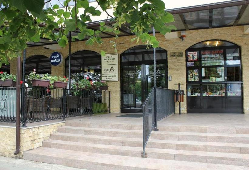 Pensiunea Rix Rooms