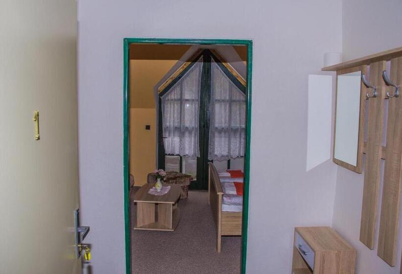 Restaurace A Pension První Mlýn Chomutov