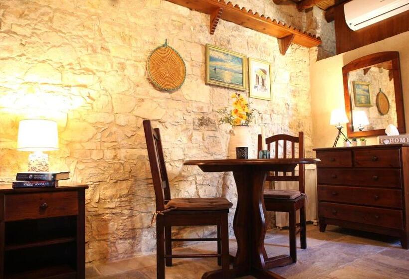 הוסטל Agrovino Lofou