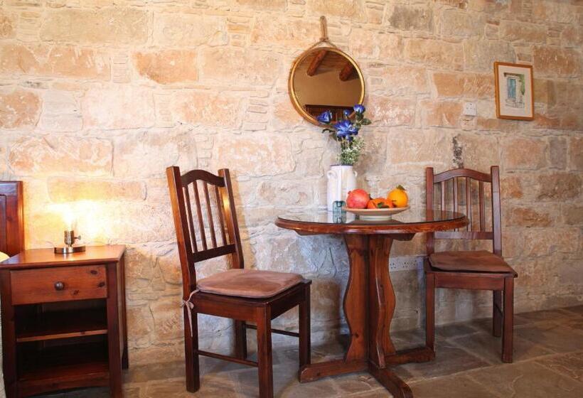 הוסטל Agrovino Lofou