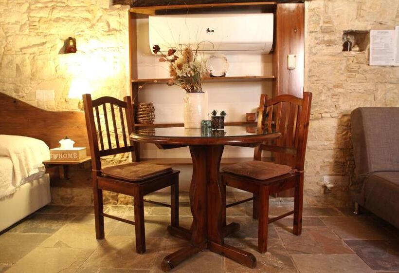 הוסטל Agrovino Lofou