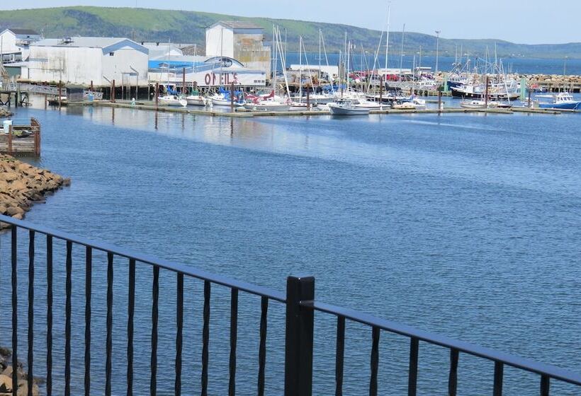 호스텔 Dockside Suites