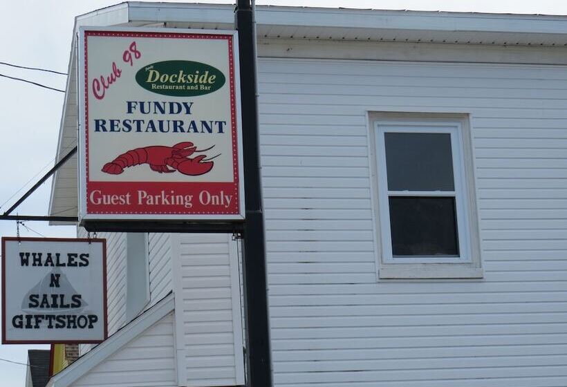 호스텔 Dockside Suites