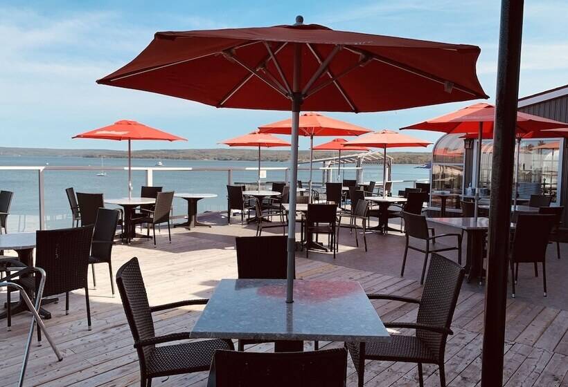 호스텔 Dockside Suites