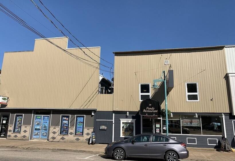 호스텔 Dockside Suites