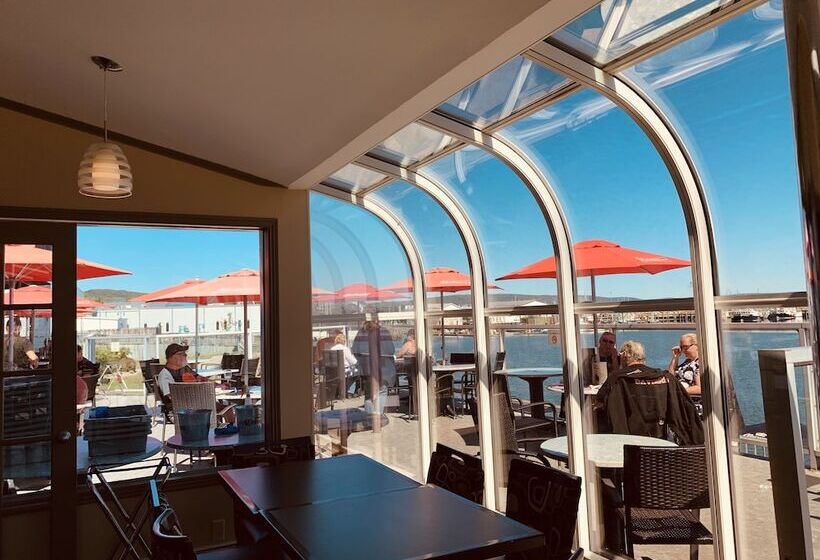 호스텔 Dockside Suites