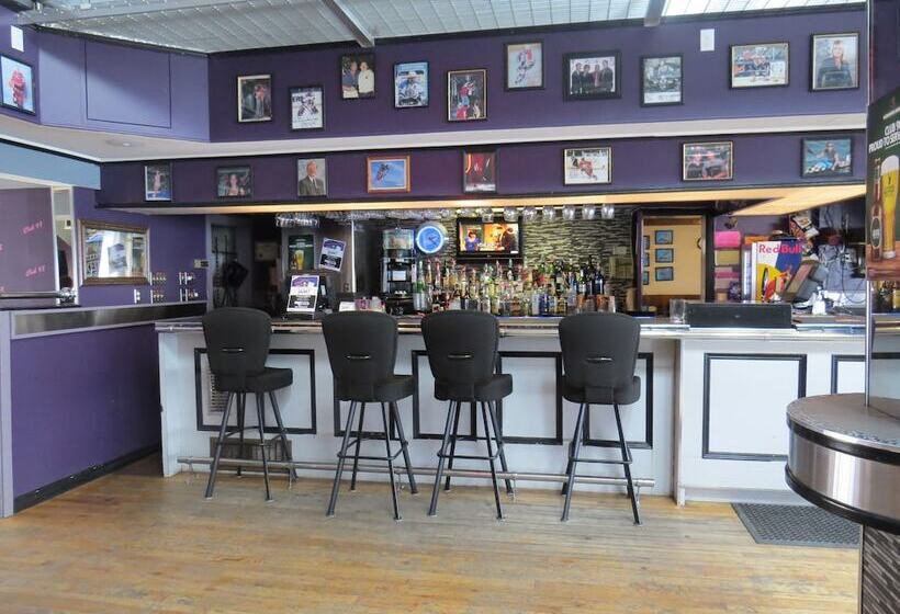 호스텔 Dockside Suites