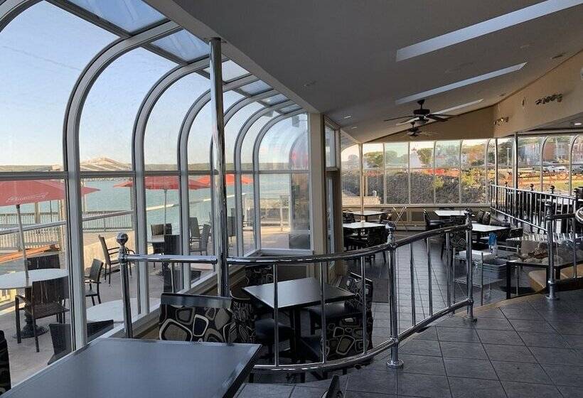 호스텔 Dockside Suites