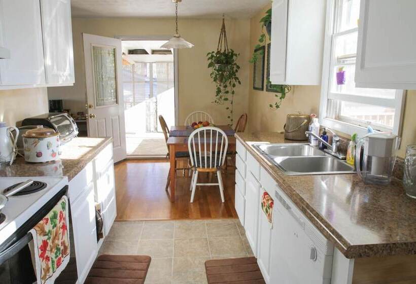 Общежитие Fairhaven Guesthouse