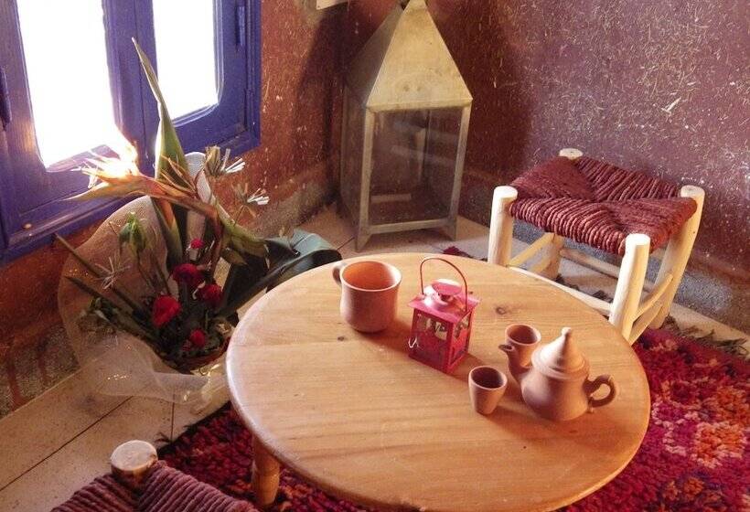 هاستل Jad Auberge