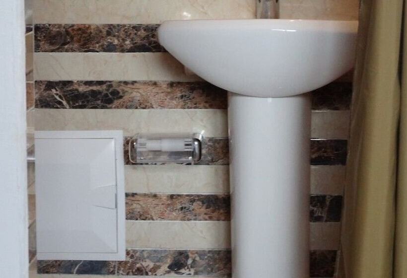 ユースホステル Jad Auberge