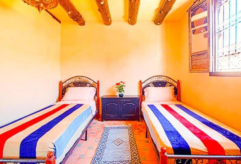 هاستل Jad Auberge