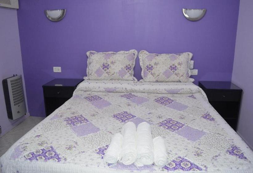 فندق صغير La Posada De Los Fresnos