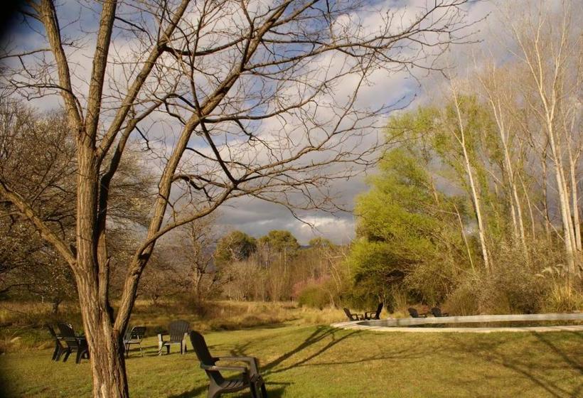 هاستل Manantial Hostería & Cabañas