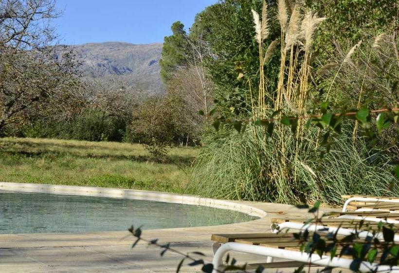 هاستل Manantial Hostería & Cabañas