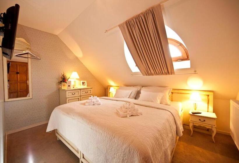 旅馆 Rókusfalvy Borhotel és Fogadó