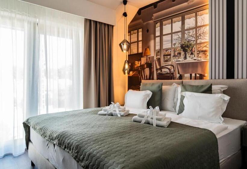 旅馆 Rókusfalvy Borhotel és Fogadó