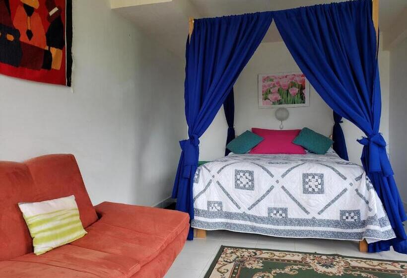 Hosteria Rose Cottage